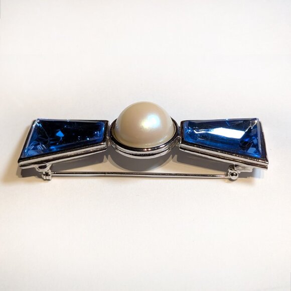 Vintage SIGNED RICHELIEU silver tone FAUX PEARL BROOCH PIN - Picture 2 of 5